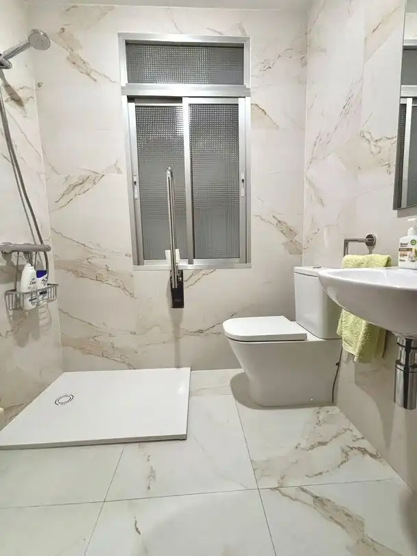 Piso en venta en Avenida del Ferrocarril, Ametzola