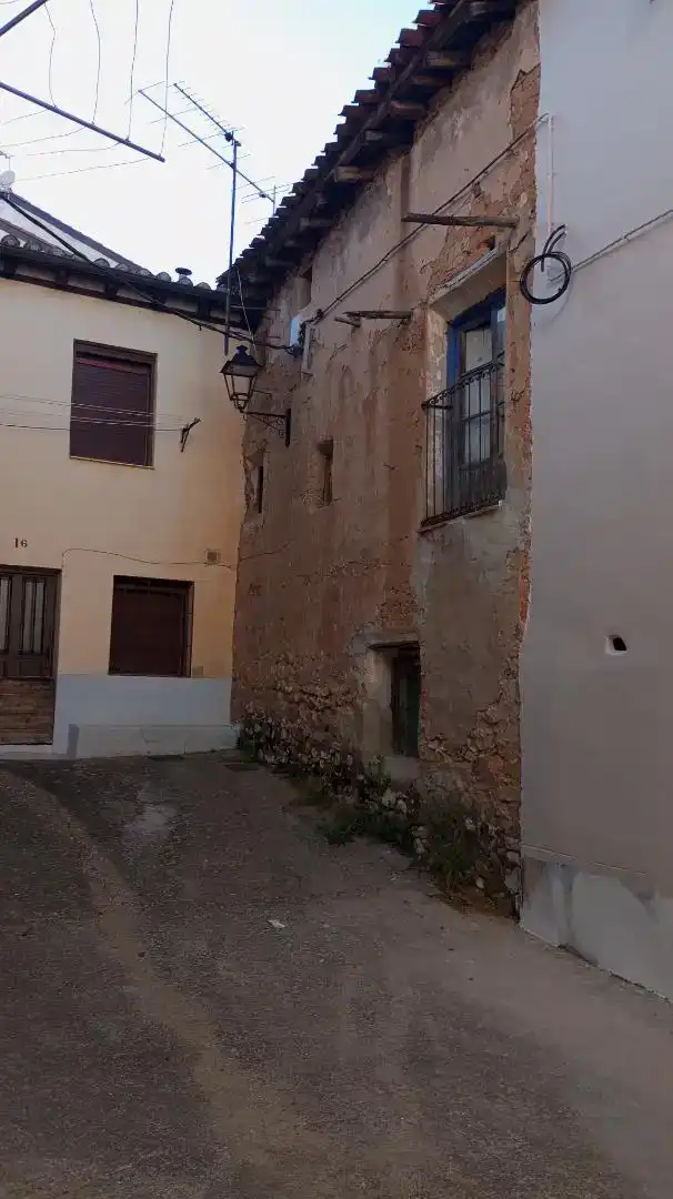 Vista exterior de Casa adosada en venda en Covarrubias
