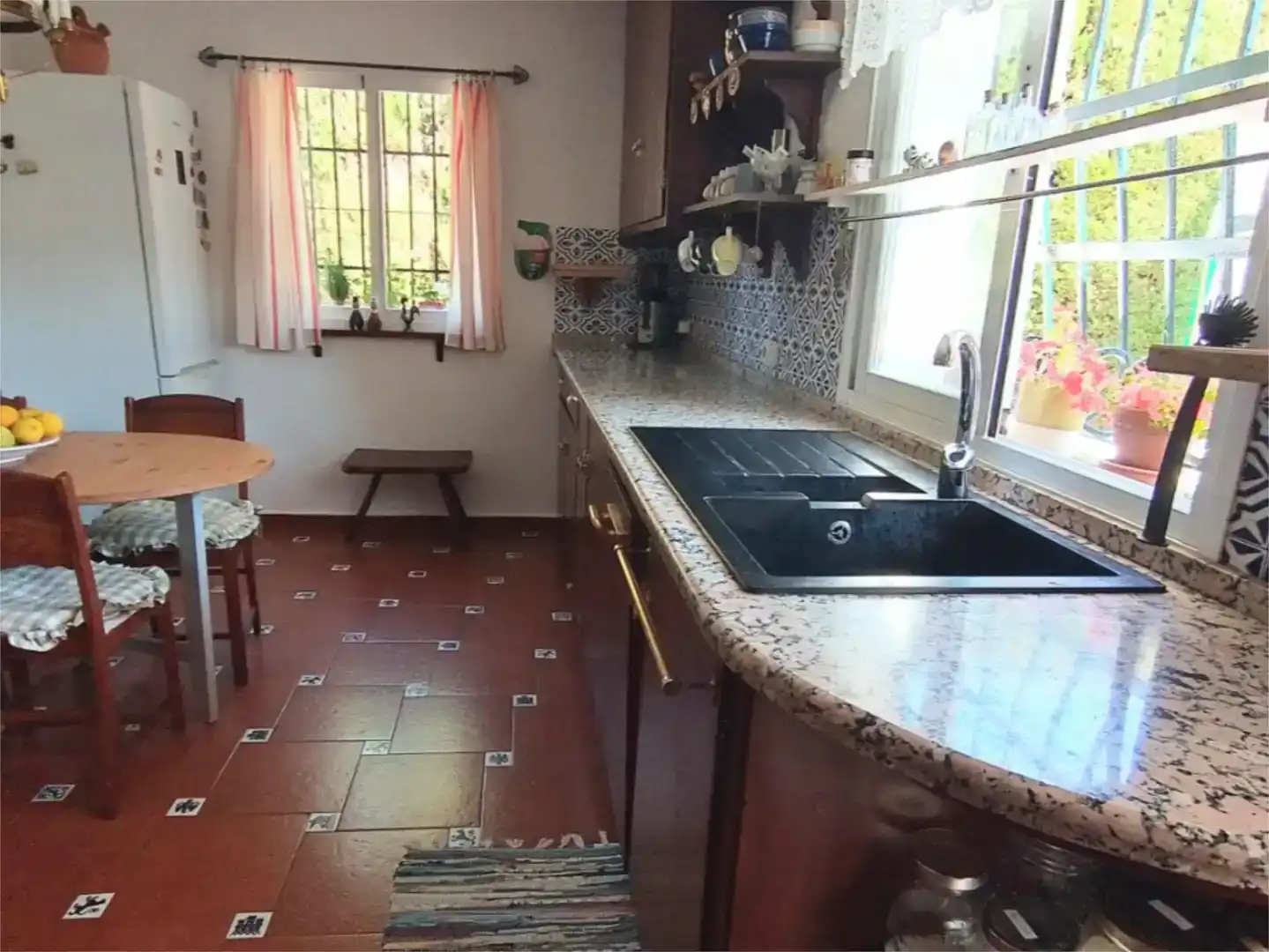 Cuina de Casa o xalet en venda en Marbella amb Aire condicionat, Piscina i Balcó