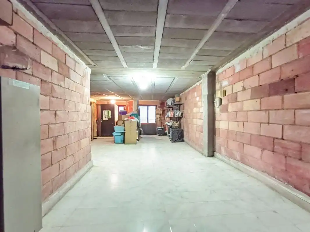 Casa adosada en venda en Oliva amb Calefacció, Terrassa i Balcó