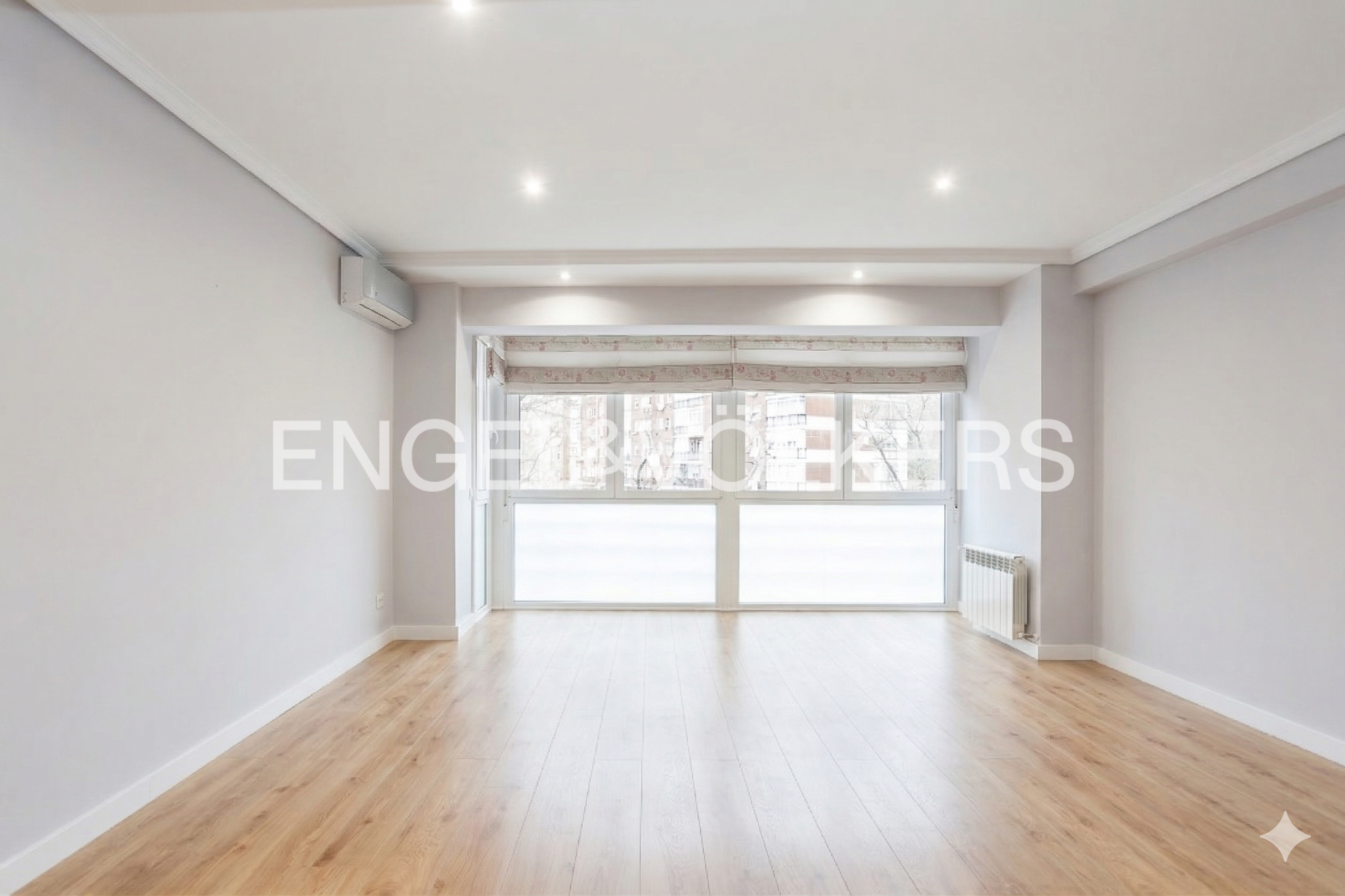 Sala d'estar de Pis de lloguer en  Madrid Capital amb Aire condicionat, Calefacció i Traster