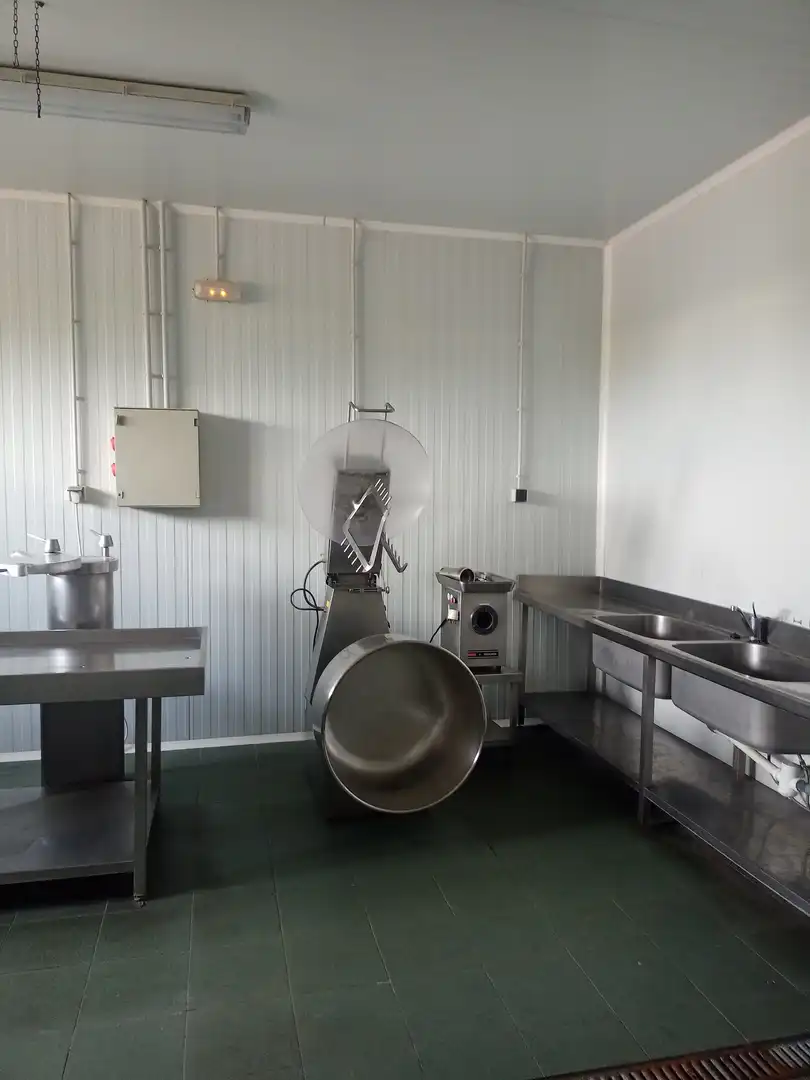 Cocina de Nave industrial en venta en Cañada del Hoyo