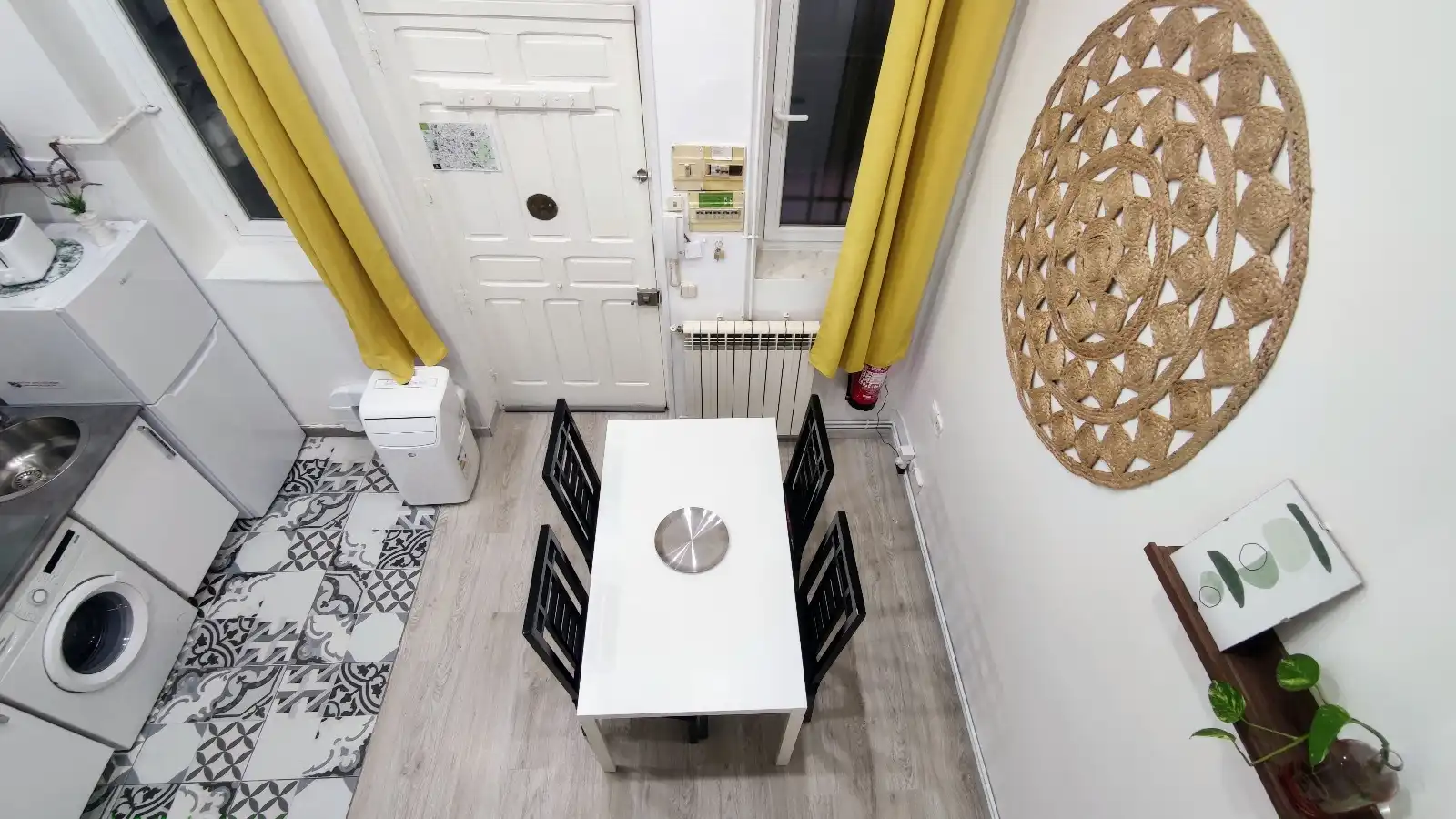 Piso con ascensor en venta en Calle de Galileo, imagen 2