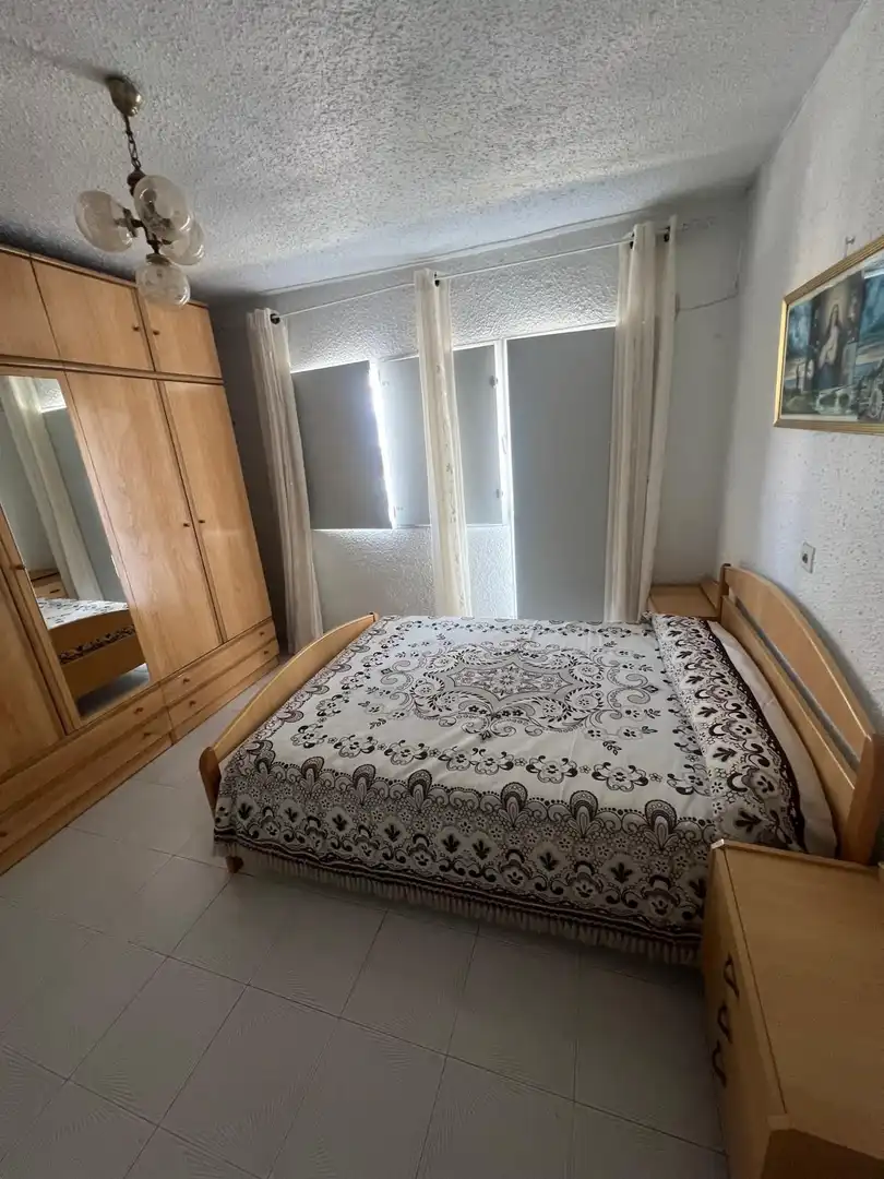 Habitación de Apartamento en venta en Benidorm con Terraza y Amueblado
