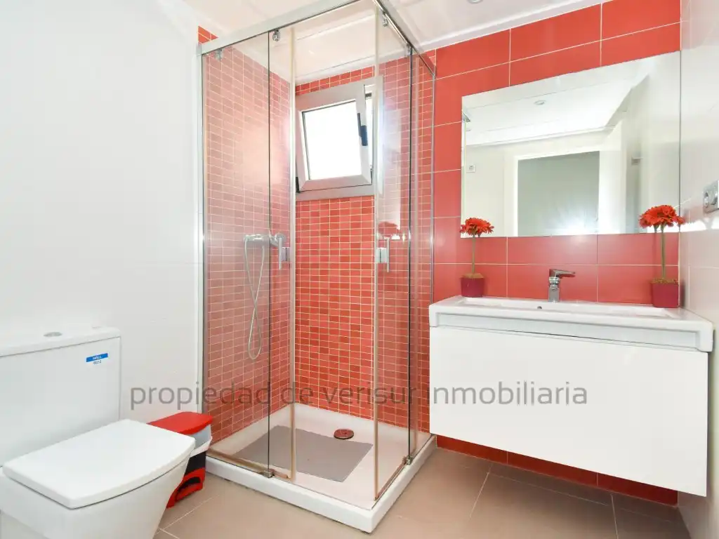 Bany de Apartament en venda en Águilas amb Moblat i Balcó