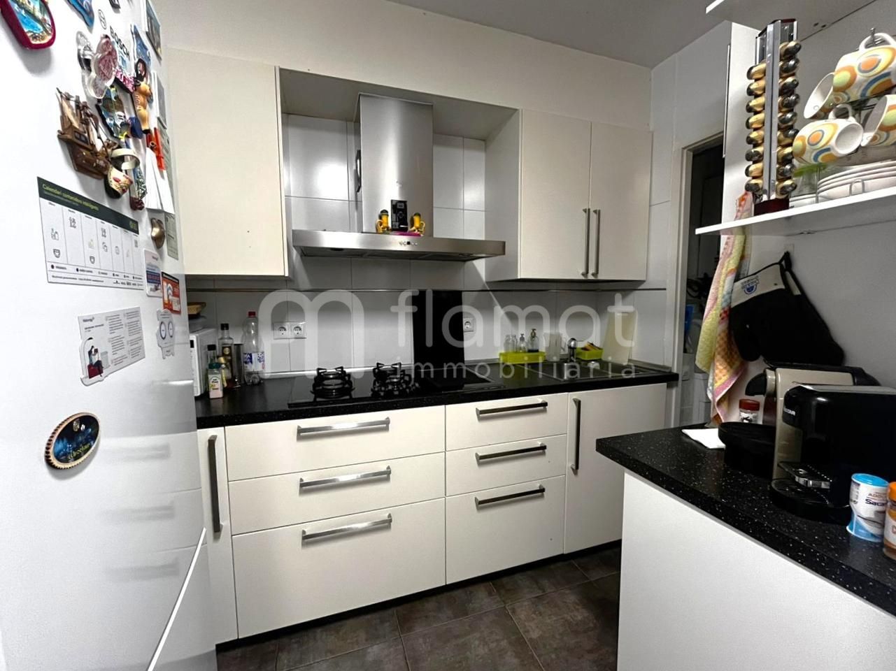 Kitchen of Flat for sale in Girona Capital