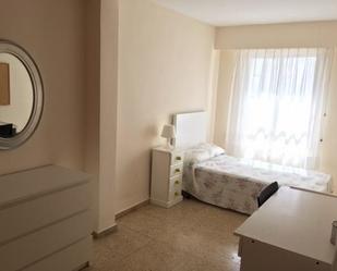 Dormitori de Pis de lloguer en  Valencia Capital amb Terrassa i Balcó