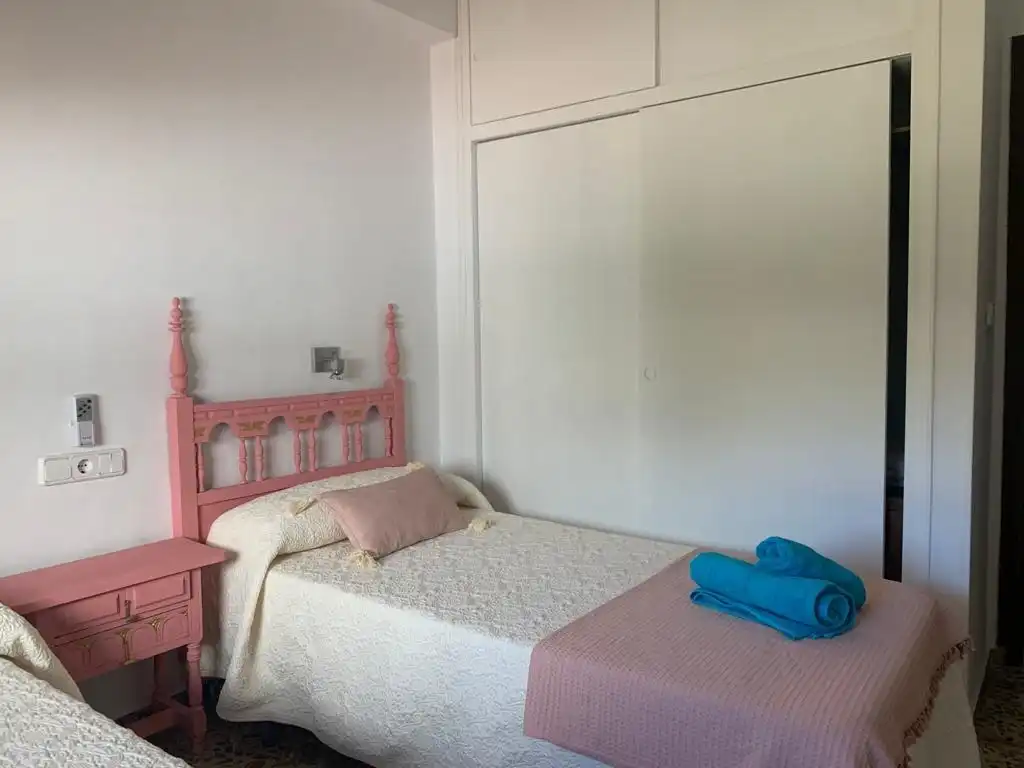 Schlafzimmer von Haus oder Chalet zur Miete in Dénia mit Klimaanlage, Heizung und Privatgarten