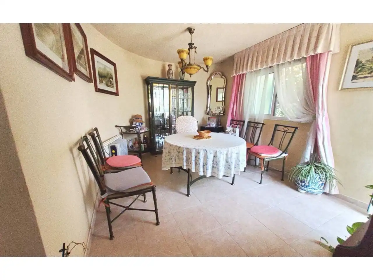 Comedor de Casa o chalet en venta en Almuñécar con Aire acondicionado, Jardín privado y Piscina comunitaria