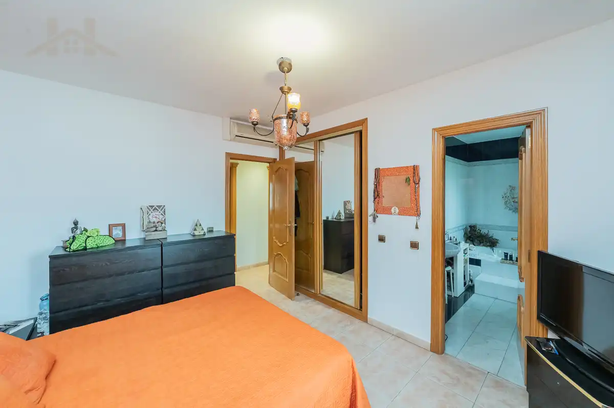 Dormitori de Casa o xalet en venda en Yeles amb Aire condicionat, Calefacció i Jardí privat