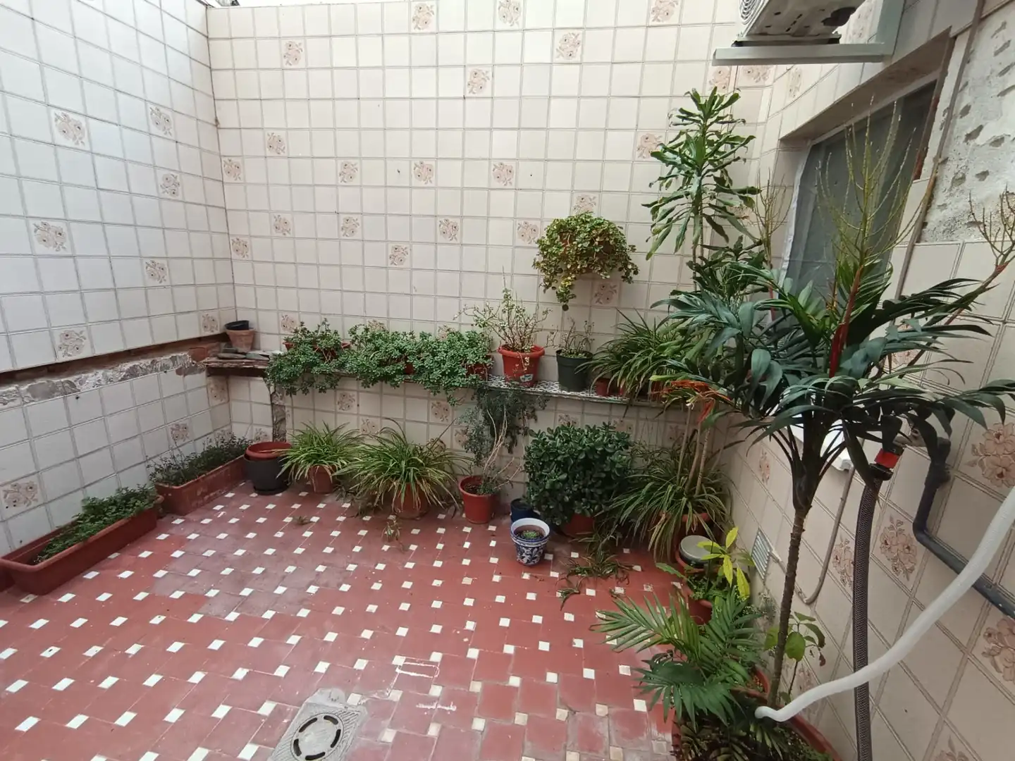 Terrasse von Einfamilien-Reihenhaus zum Verkauf in Jaén mit Klimaanlage, Heizung und Terrasse