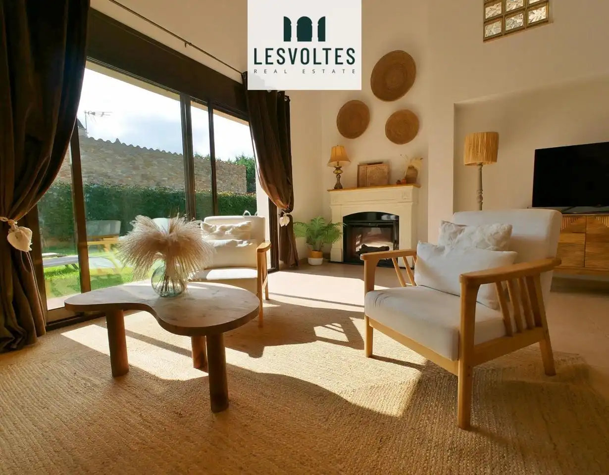 Sala de estar de Casa o chalet en venta en Madremanya, Girona