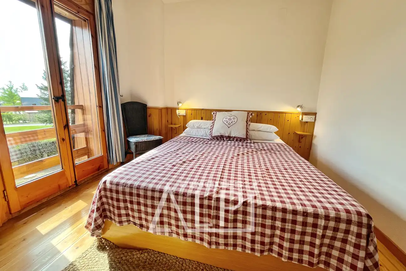 Bedroom of Detached homes for sale in Prats i Sansor  with Heating, Private garden and Parquet flooring