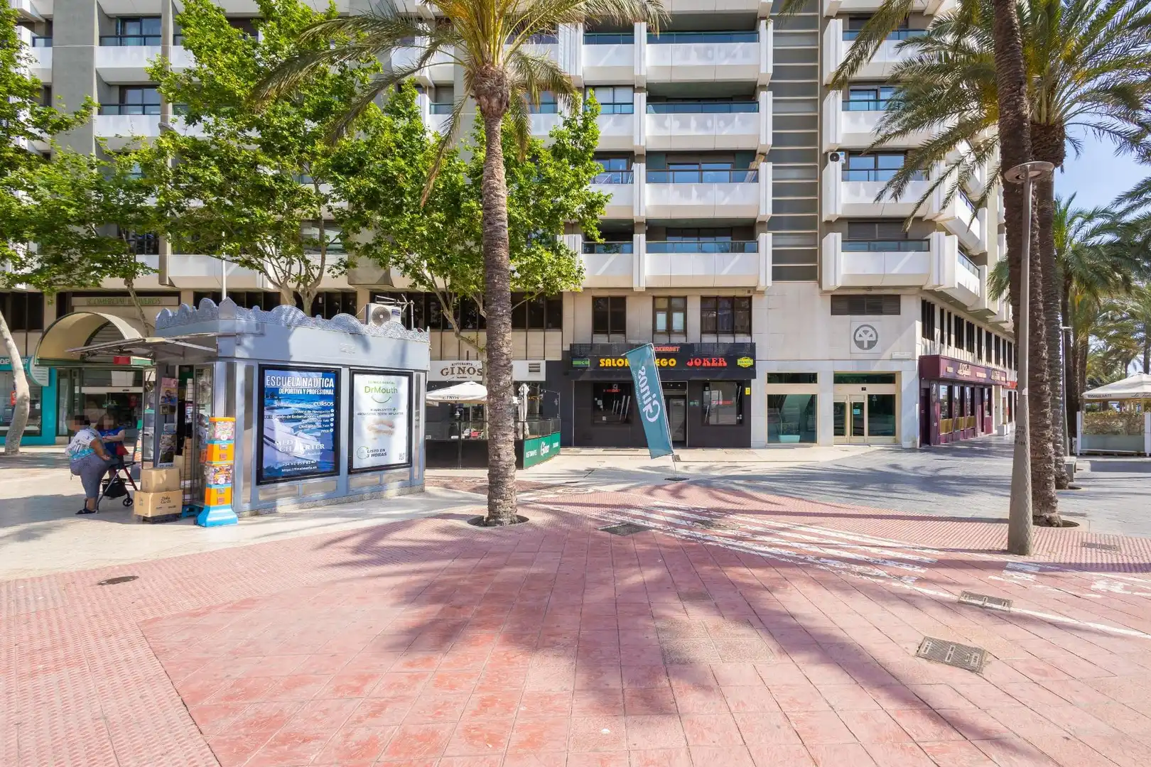 Vista exterior de Piso en venta en Almería con Balcón