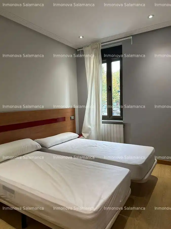 Bedroom of Flat for rent in Salamanca  with Heating and Furnished