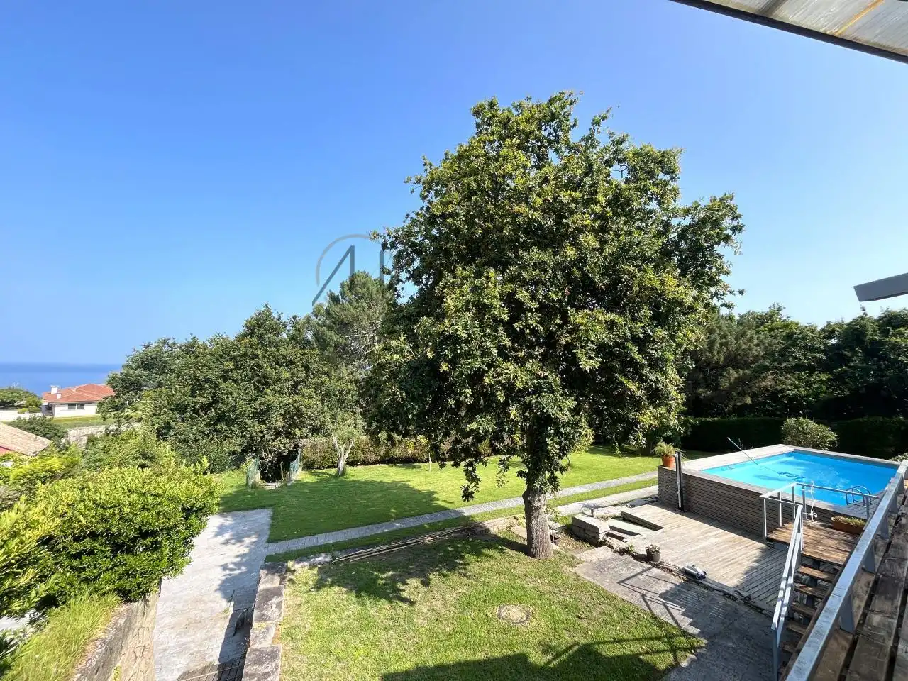 Jardí de Casa o xalet en venda en Nigrán amb Calefacció, Jardí privat i Terrassa