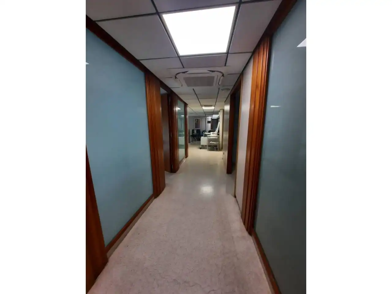 Local comercial en venda a Calle Josep Maria Gironella i Pous, imagen 13