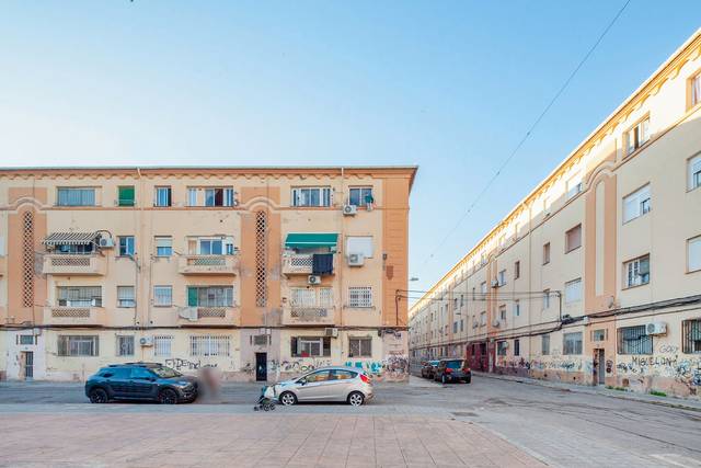 Piso en Venta en C/ Padre Pedro Velasco en La Malva-rosa