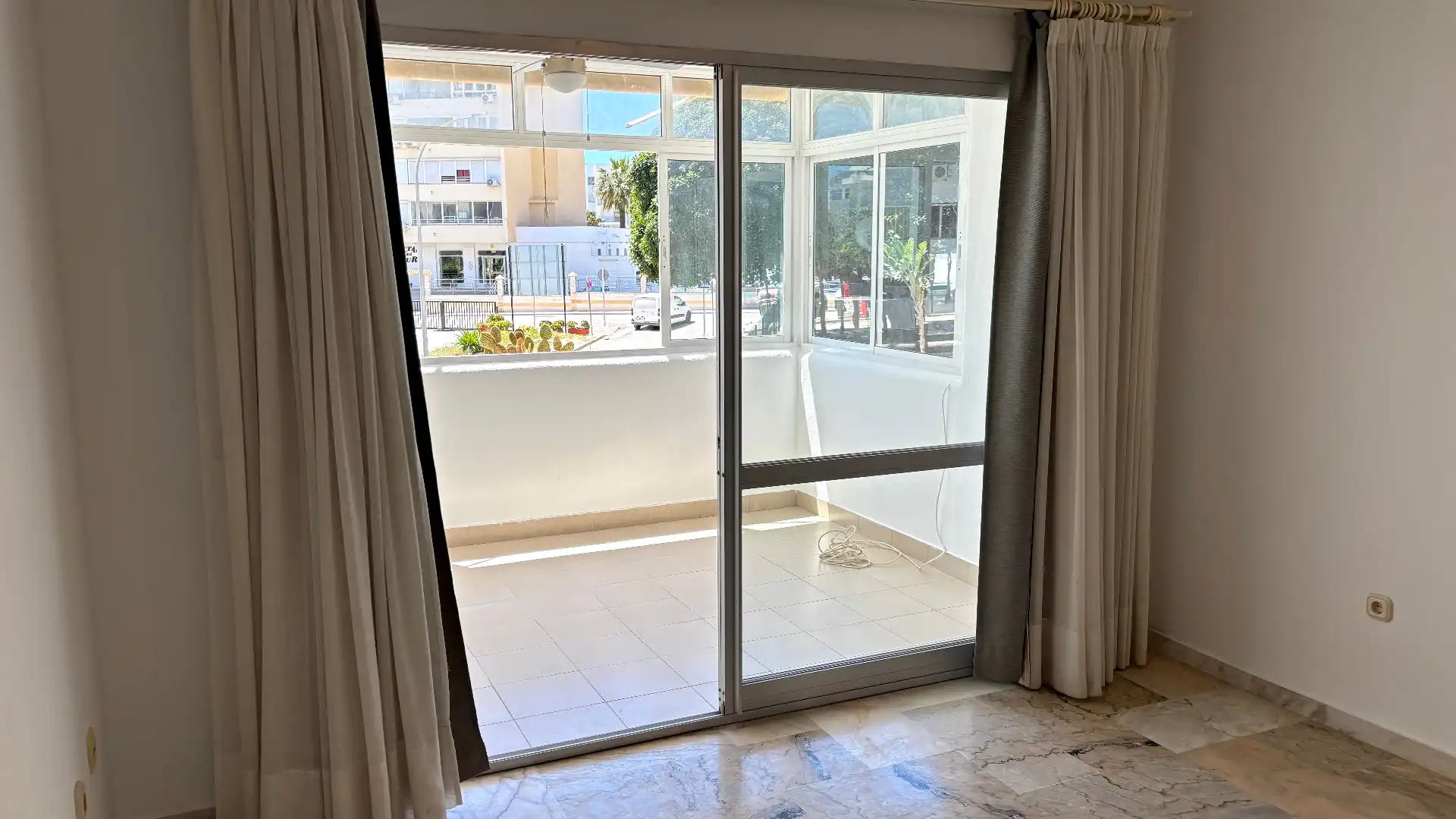 Habitación de Piso en venta en Benalmádena con Terraza, Horno y Lavadora