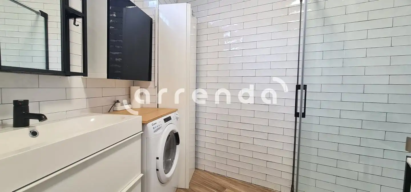 Badezimmer von Geschaftsraum zur Miete in Madrid mit Klimaanlage