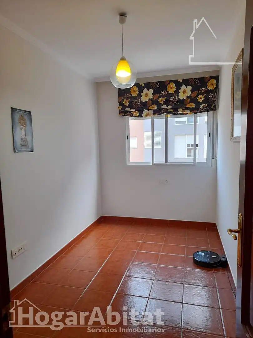 Schlafzimmer von Wohnung zum Verkauf in Cullera mit Klimaanlage und Balkon