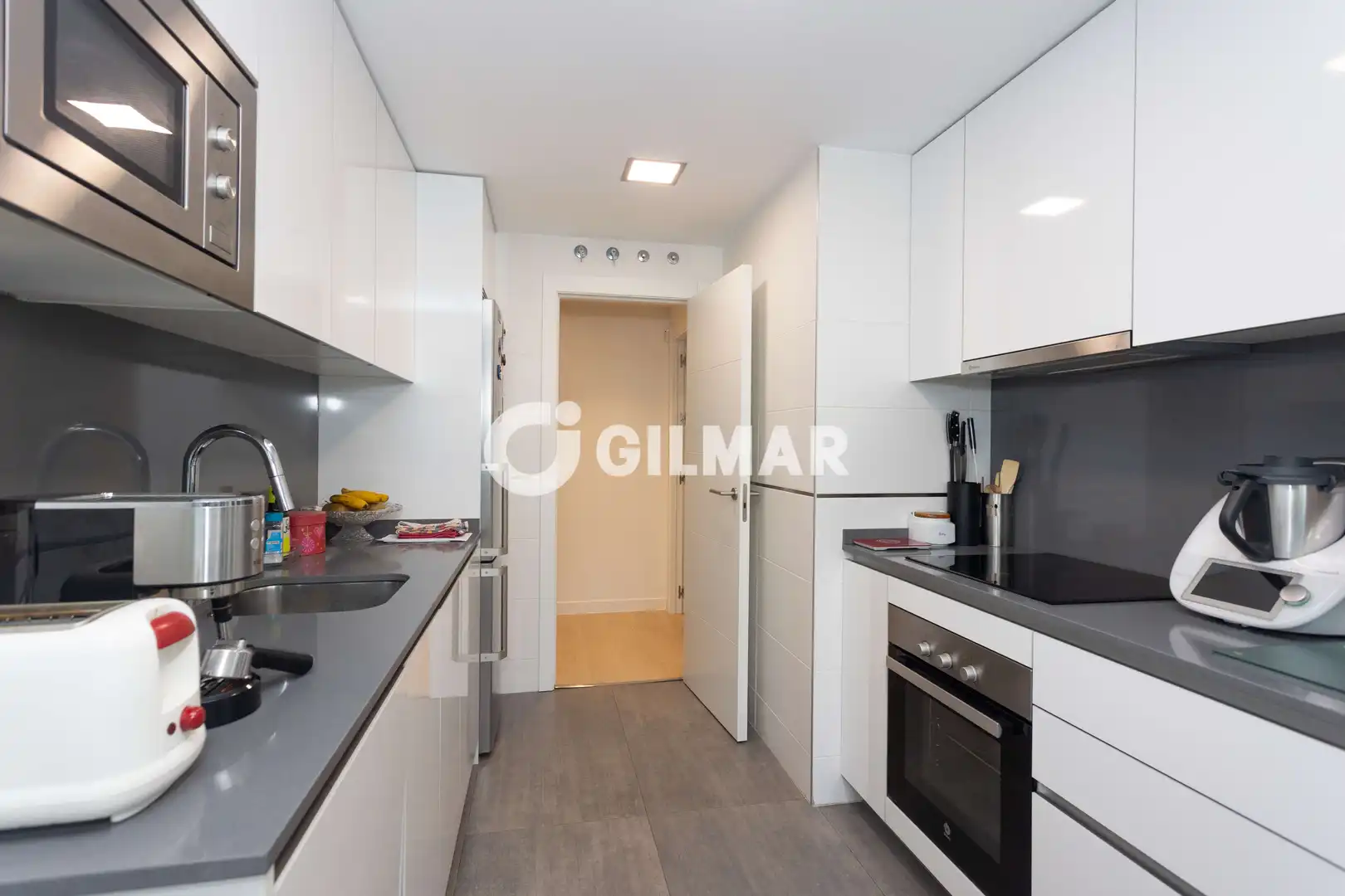 Cocina de Piso en venta en Madrid con Calefacción, Trastero y Piscina
