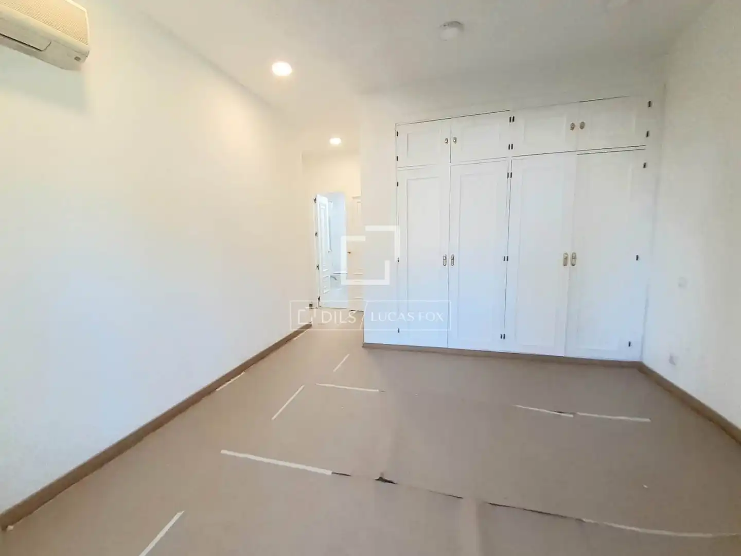 Flat for rent in Madrid  with Air Conditioner, Heating and Private garden