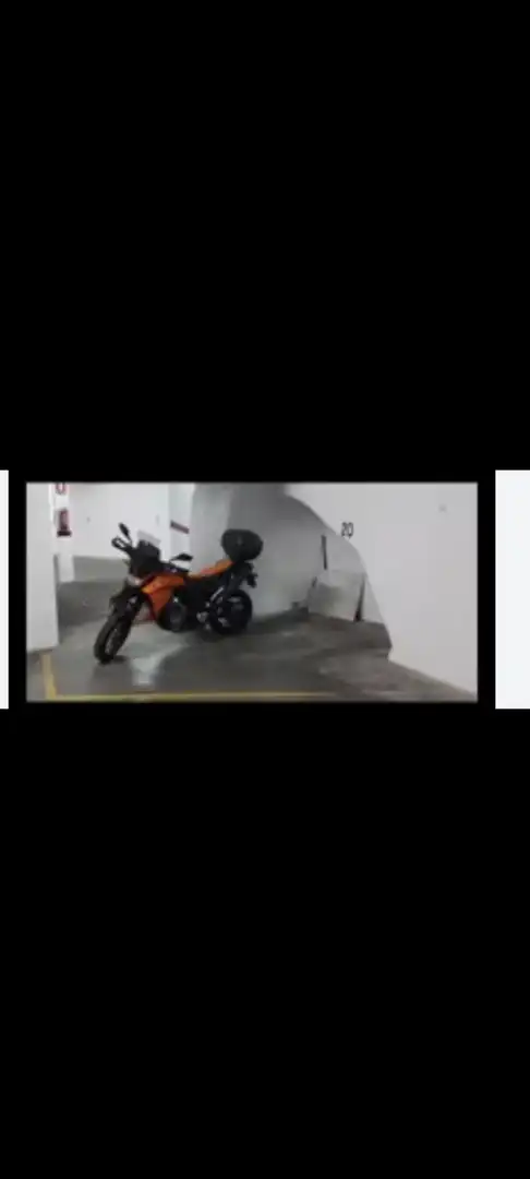 Moto de lloguer a Calle Asturias 7