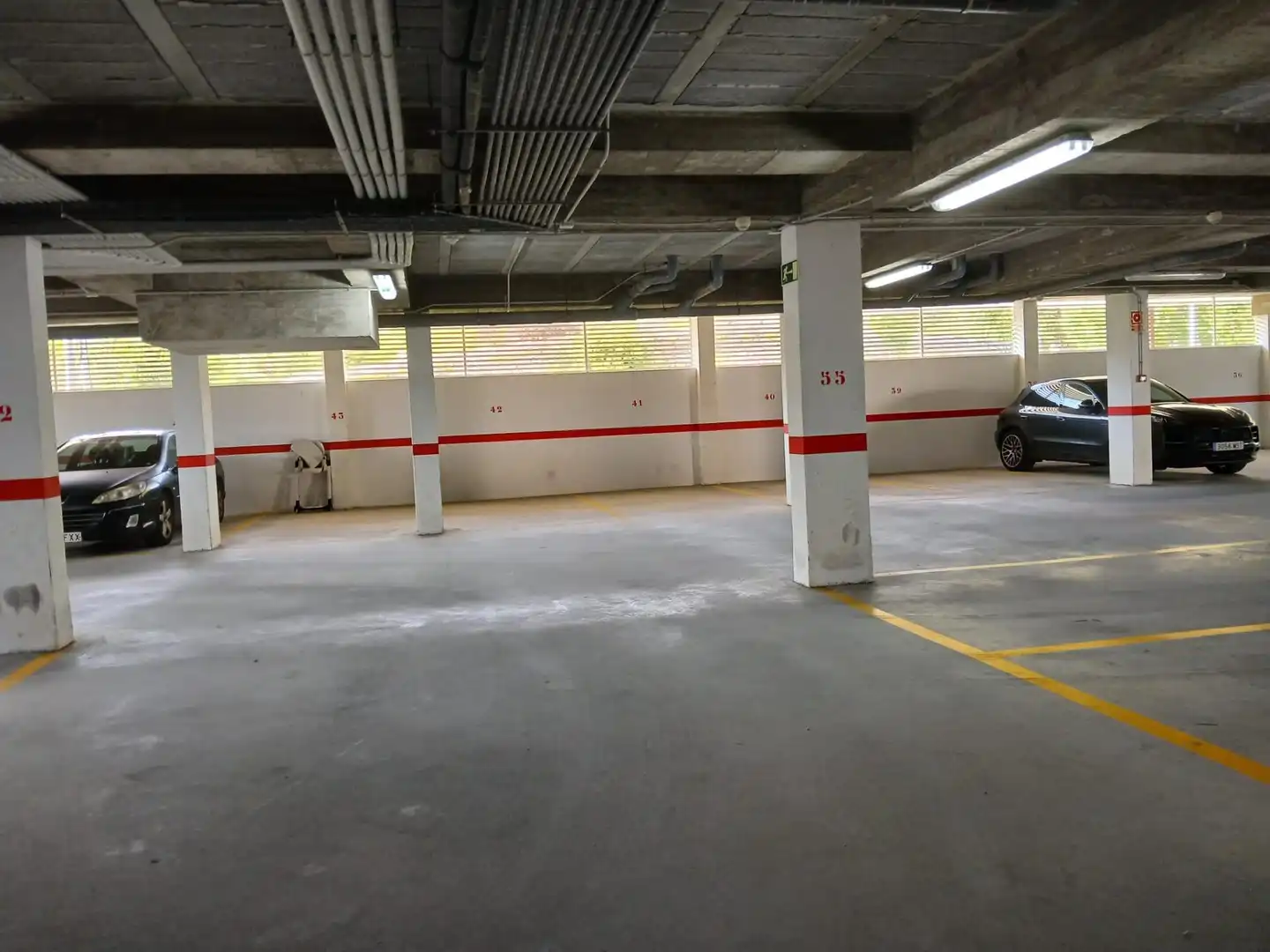 Parkplatz von Wohnung zum Verkauf in Muros mit Heizung, Terrasse und Abstellraum