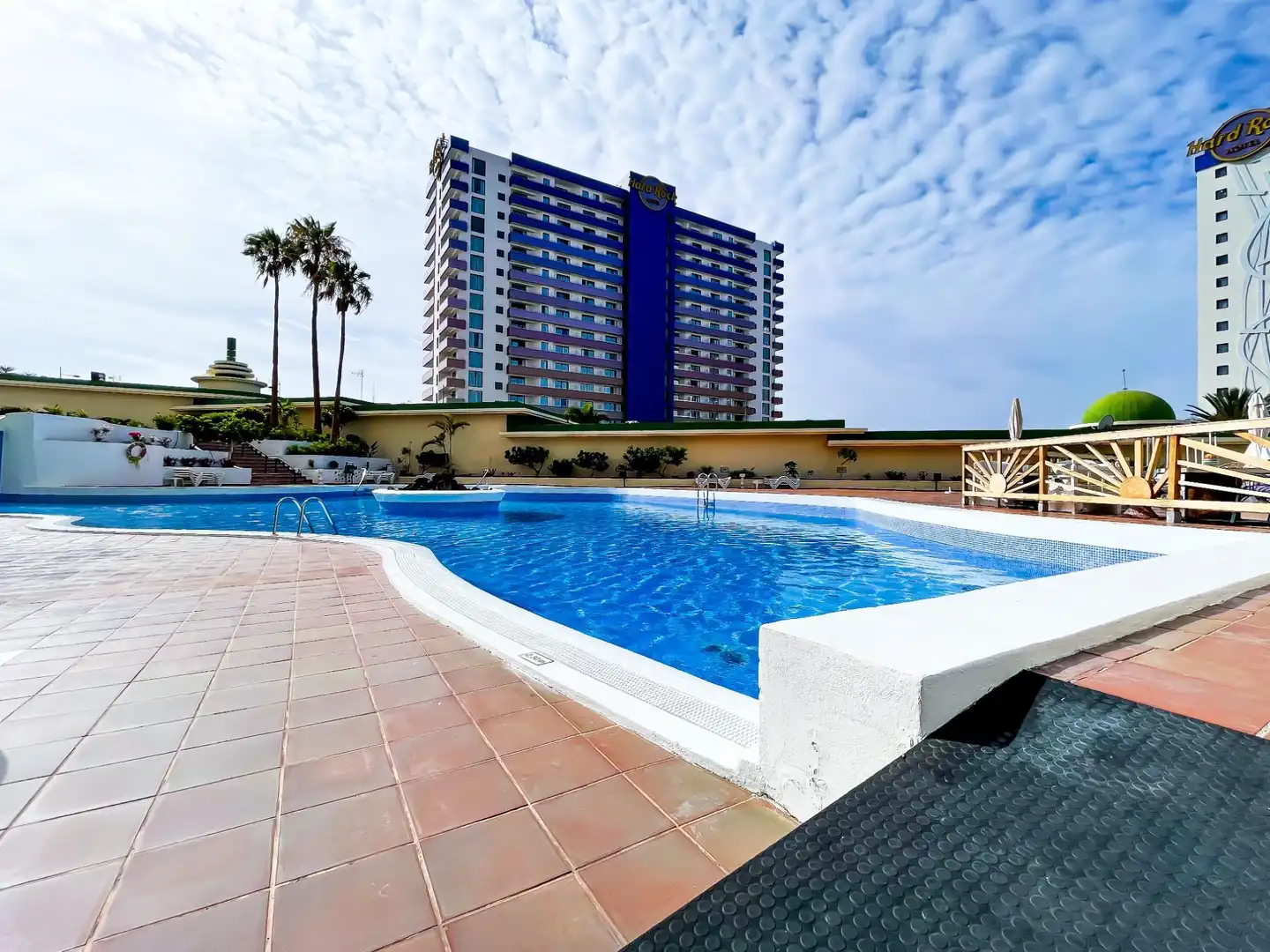 Piscina de Apartament en venda en Adeje amb Terrassa, Moblat i Piscina comunitària