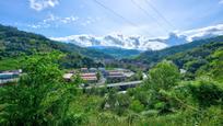 Vista exterior de Casa o xalet en venda en Langreo amb Calefacció, Terrassa i Piscina