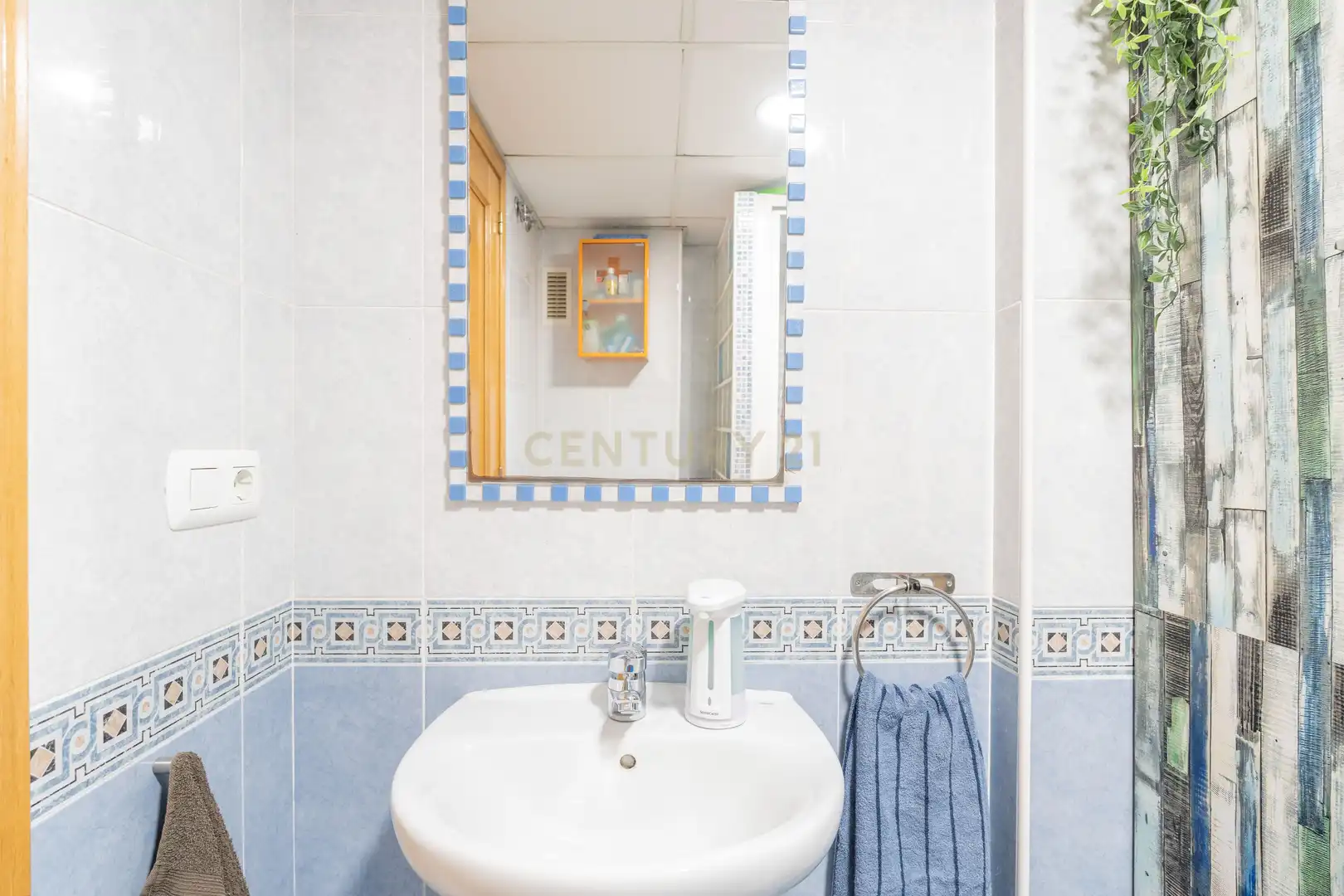 Bany de Apartament en venda en Paterna amb Aire condicionat i Balcó