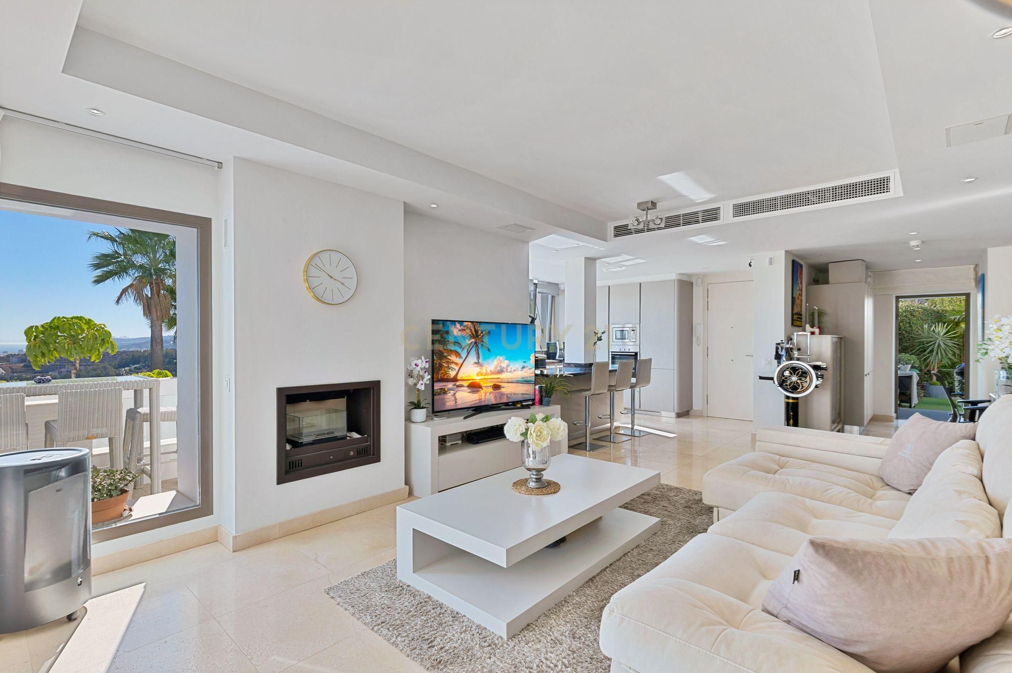 Living room of Flat for sale in Casares  with Private garden, Swimming Pool and Oven