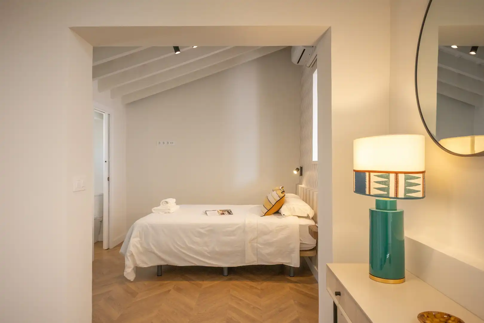 Bedroom of Flat for rent in Sevilla  with Air Conditioner and Terrace