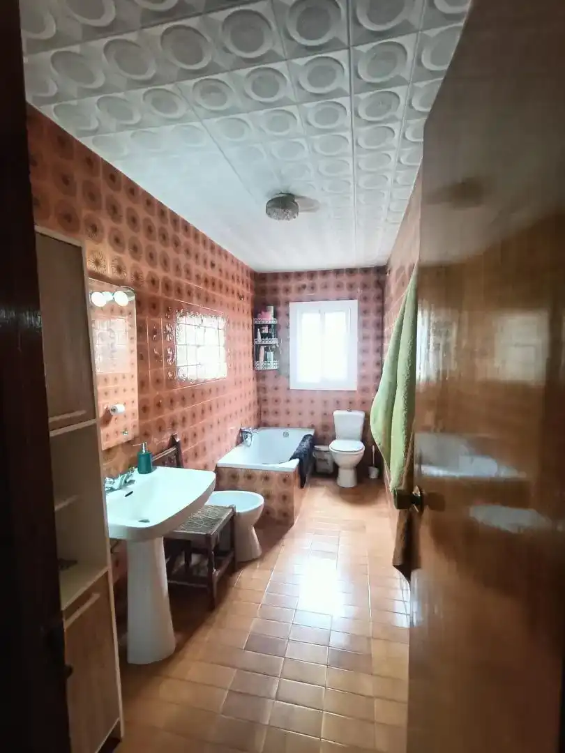 Baño de Piso en venta en Baza con Amueblado y Balcón