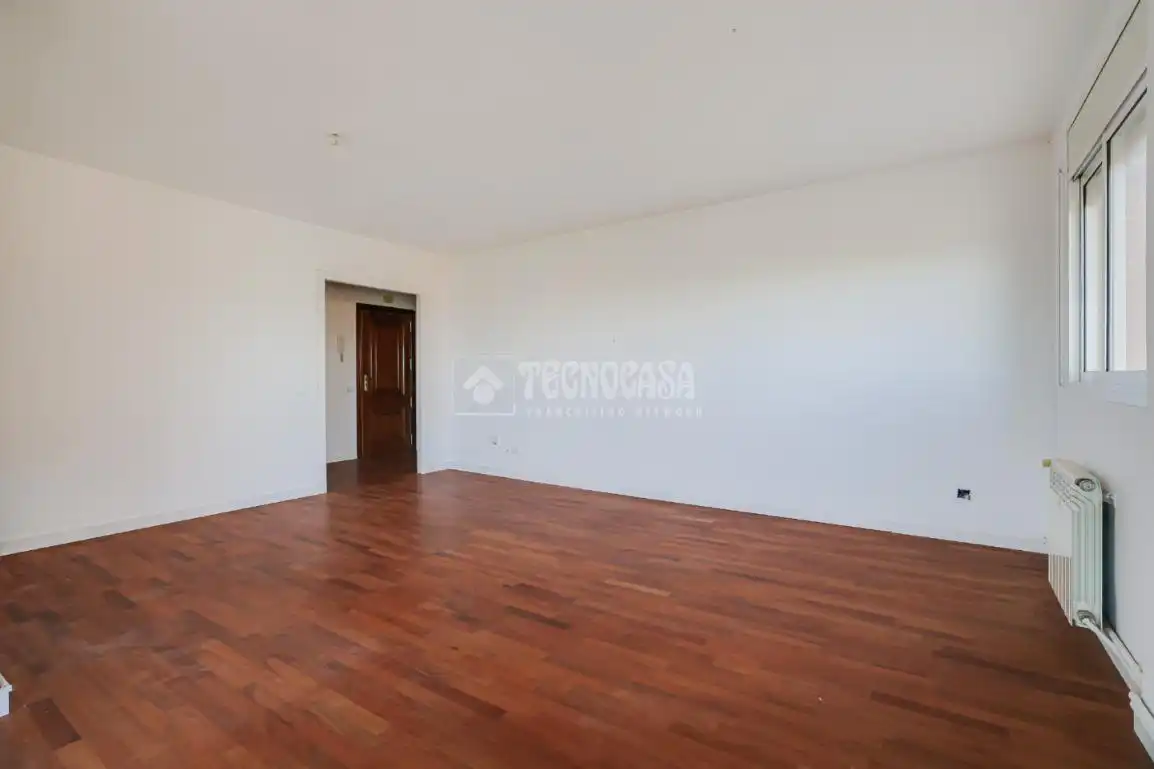 Sala de estar de Piso en venta en Sant Boi de Llobregat con Calefacción, Parquet y Balcón