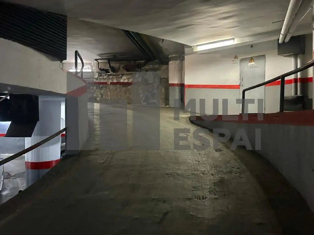 Einzelparkplatz mit Aufzug zum Verkauf in Carrer de Balmes, imagen 7