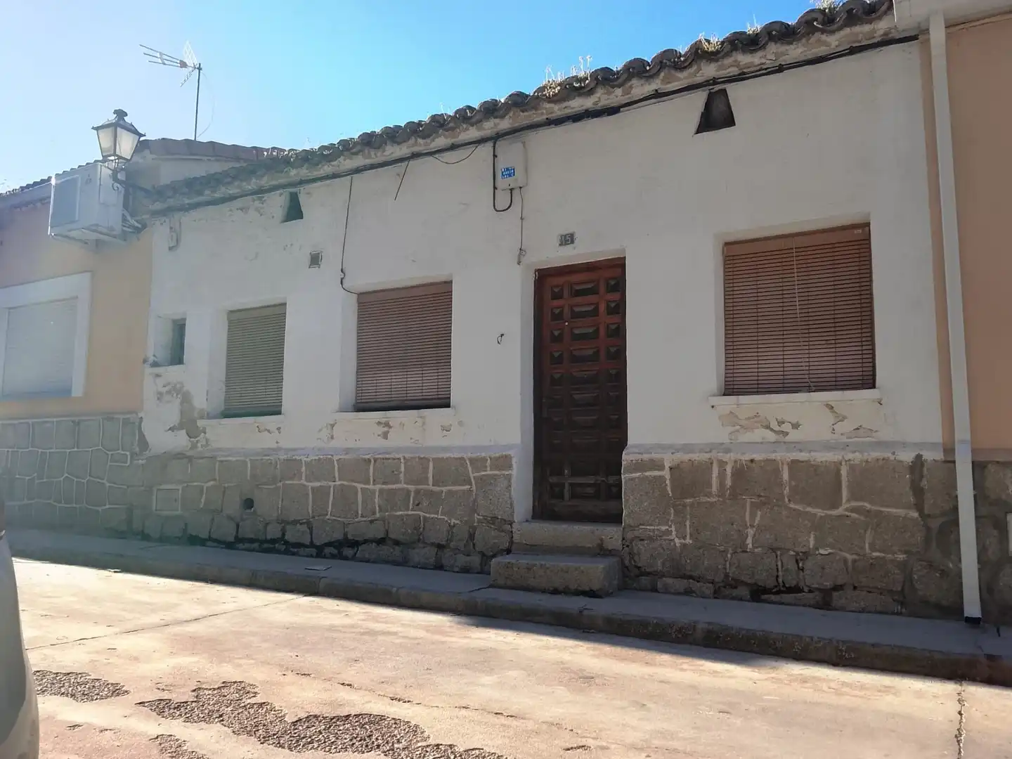 Außenansicht von Einfamilien-Reihenhaus zum Verkauf in El Hoyo de Pinares 