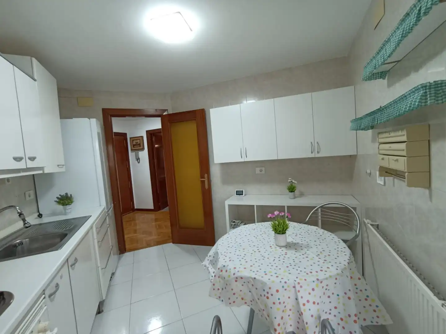 Room in Carretera de Torrelodones, 30, Casa Amarilla