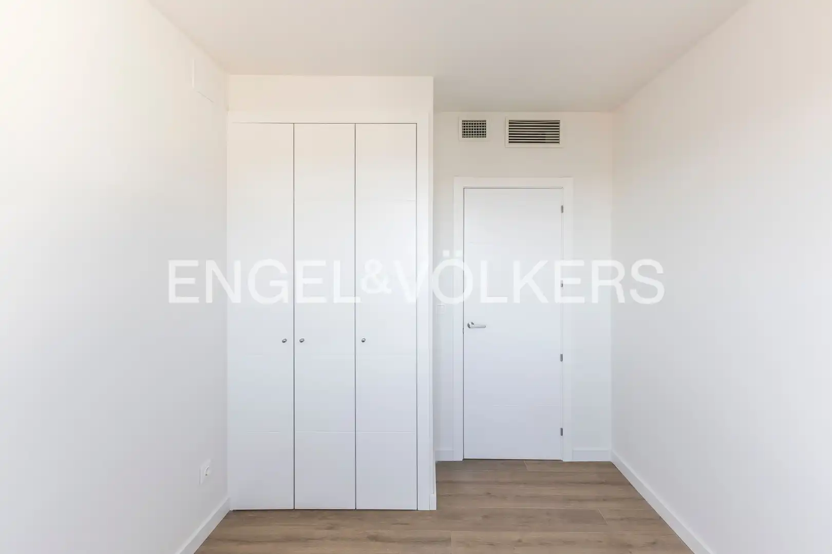 Habitación de Piso de alquiler en Madrid con Aire acondicionado, Calefacción y Jardín privado