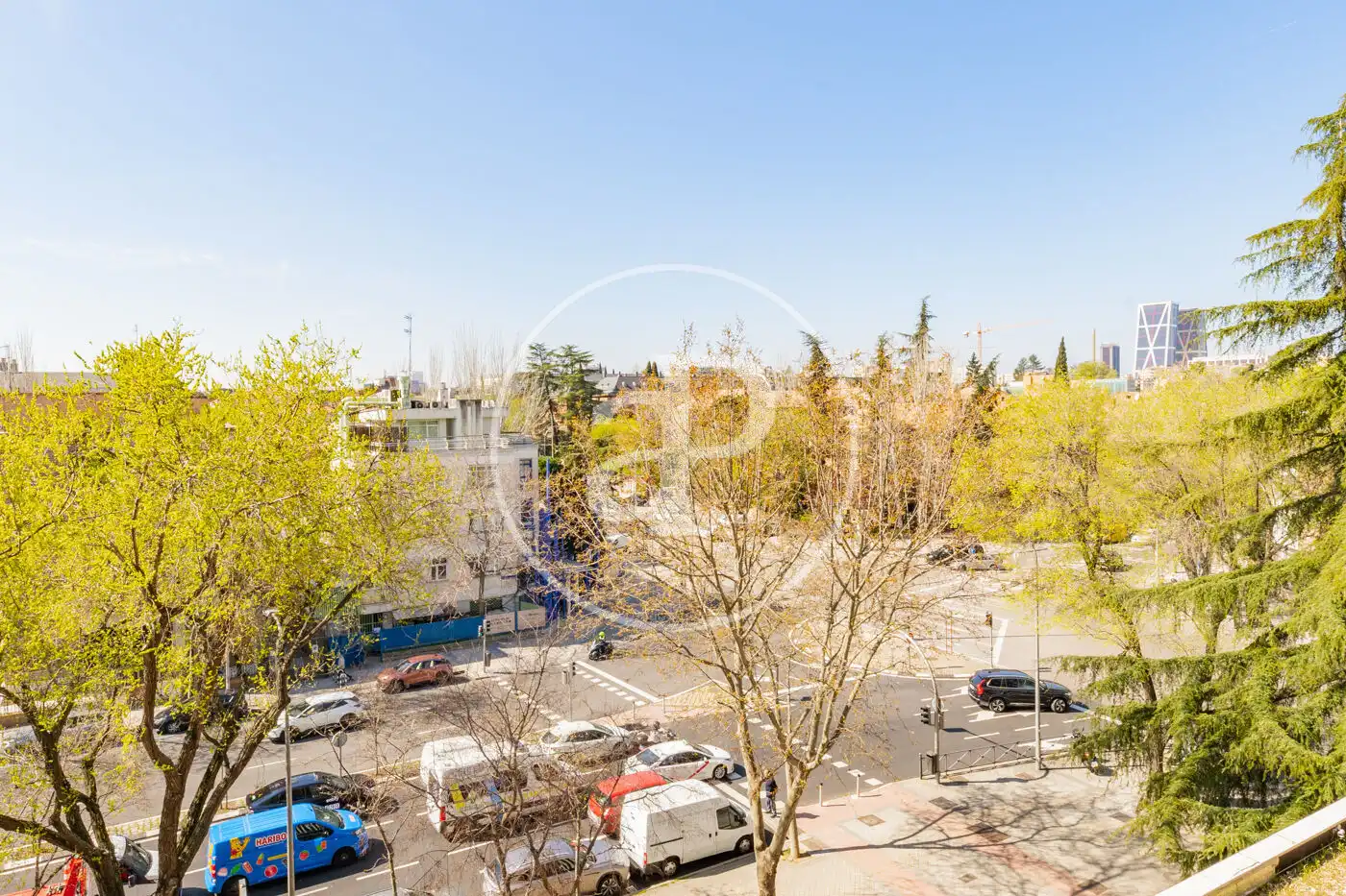 Vista exterior de Pis en venda en Madrid amb Aire condicionat, Calefacció i Jardí privat