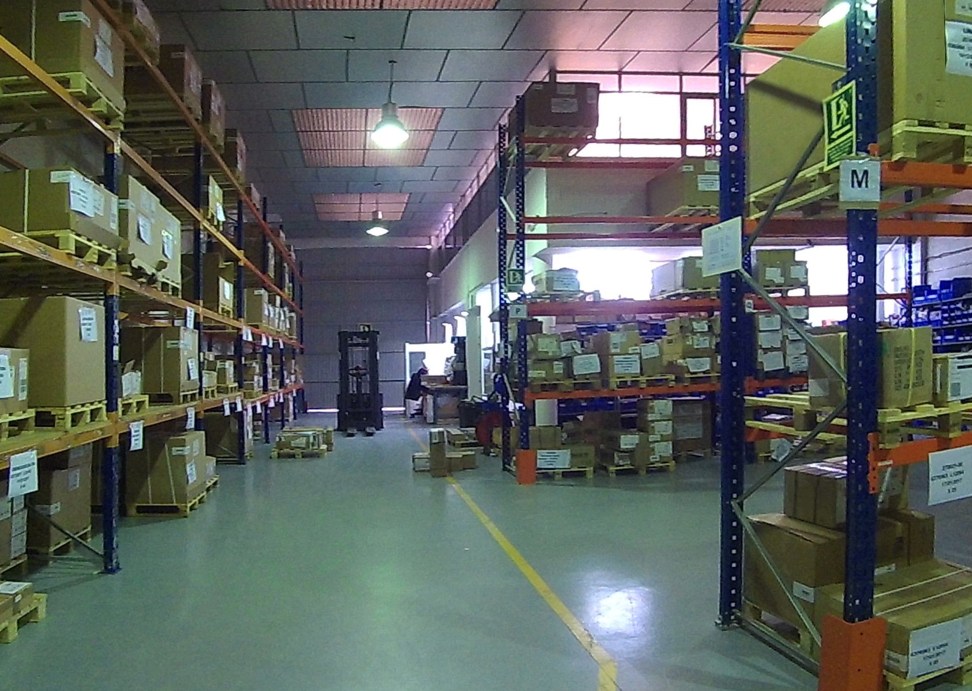 Nau industrial en venda en Rubí