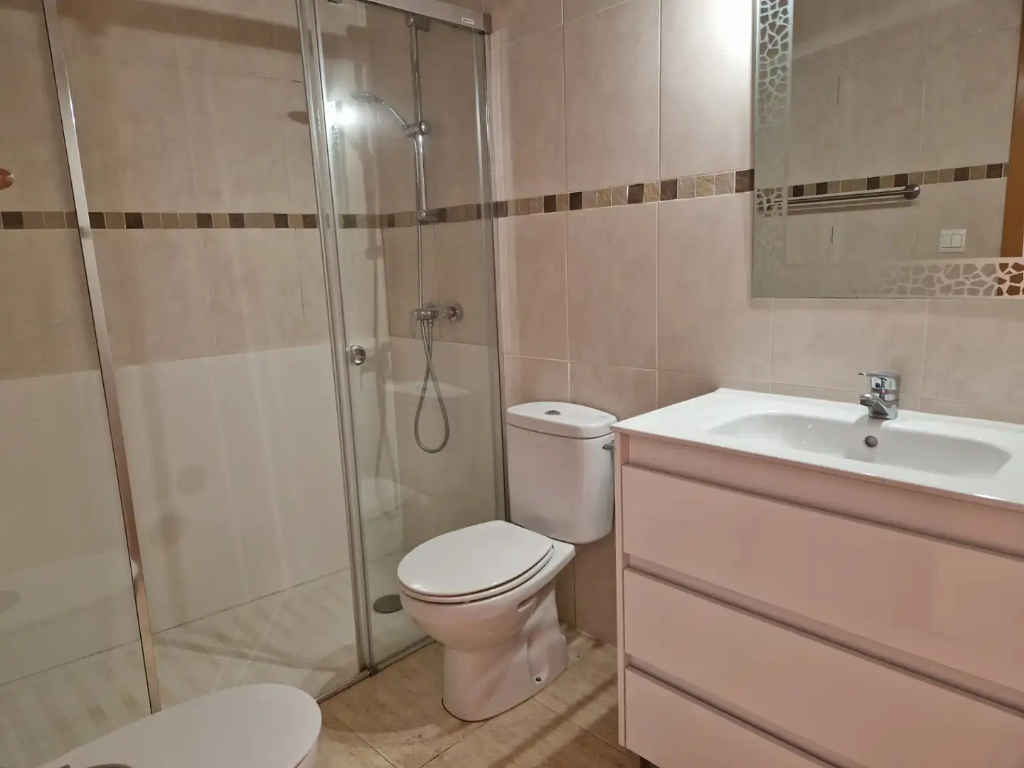Baño de Piso en venta en Olot con Calefacción y Terraza