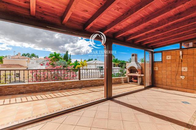 Casa adosada en Venta en Playa del Duque