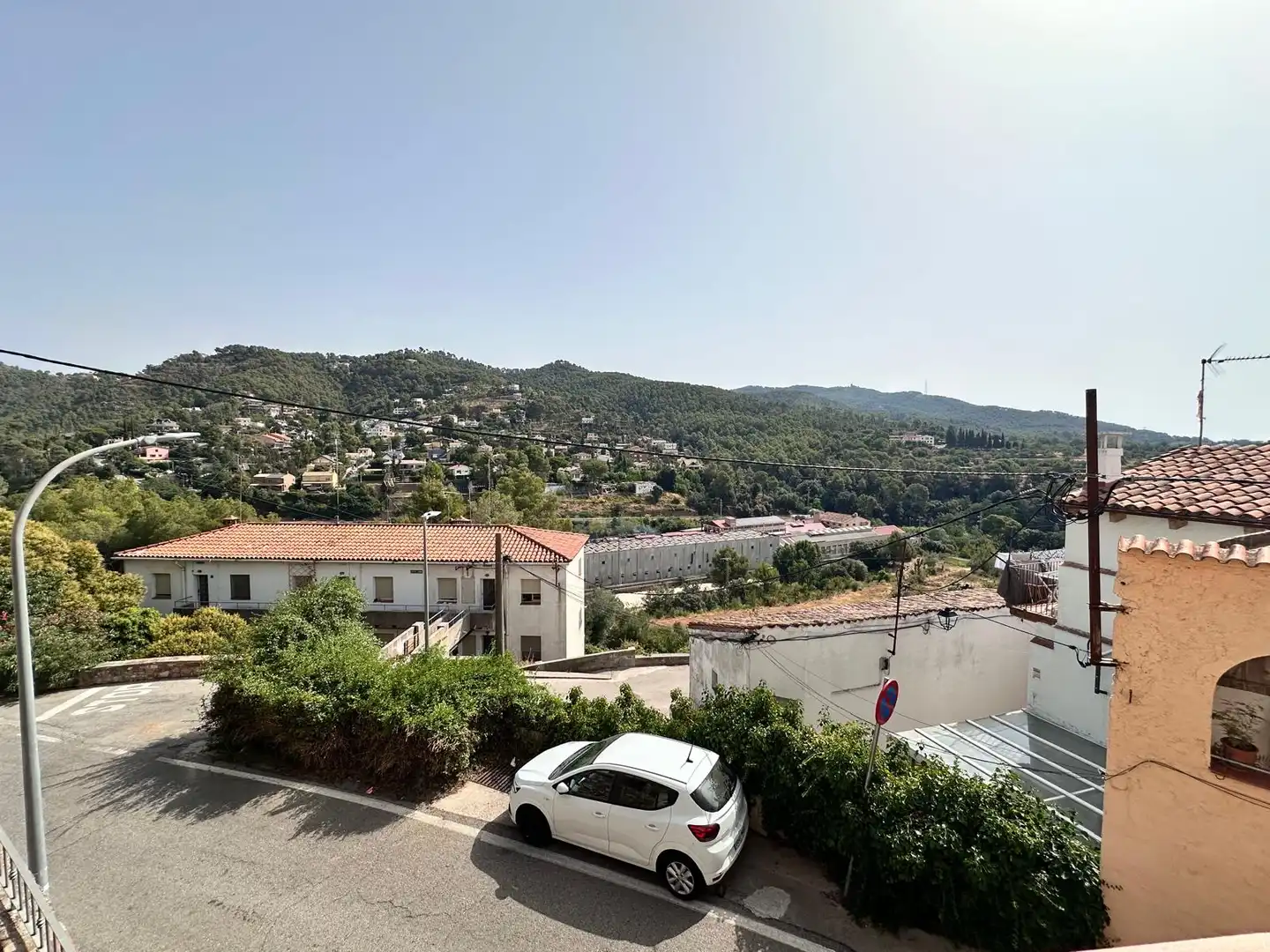 Vista exterior de Casa adosada en venda en Castellar del Vallès amb Aire condicionat, Calefacció i Parquet