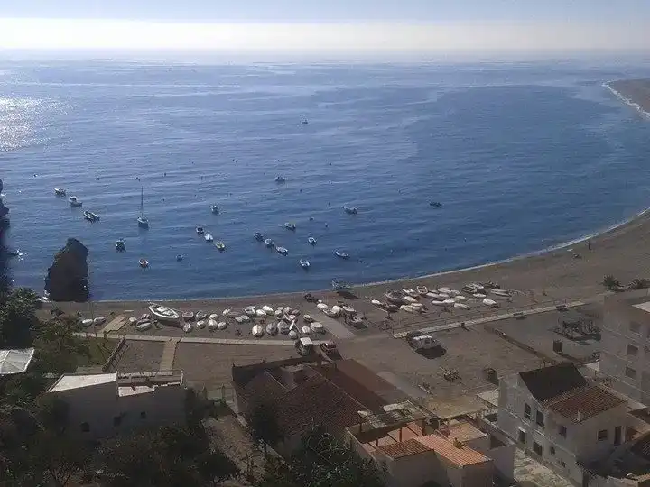 Vista exterior de Casa adosada en venta en Motril con Amueblado, Horno y Lavadora