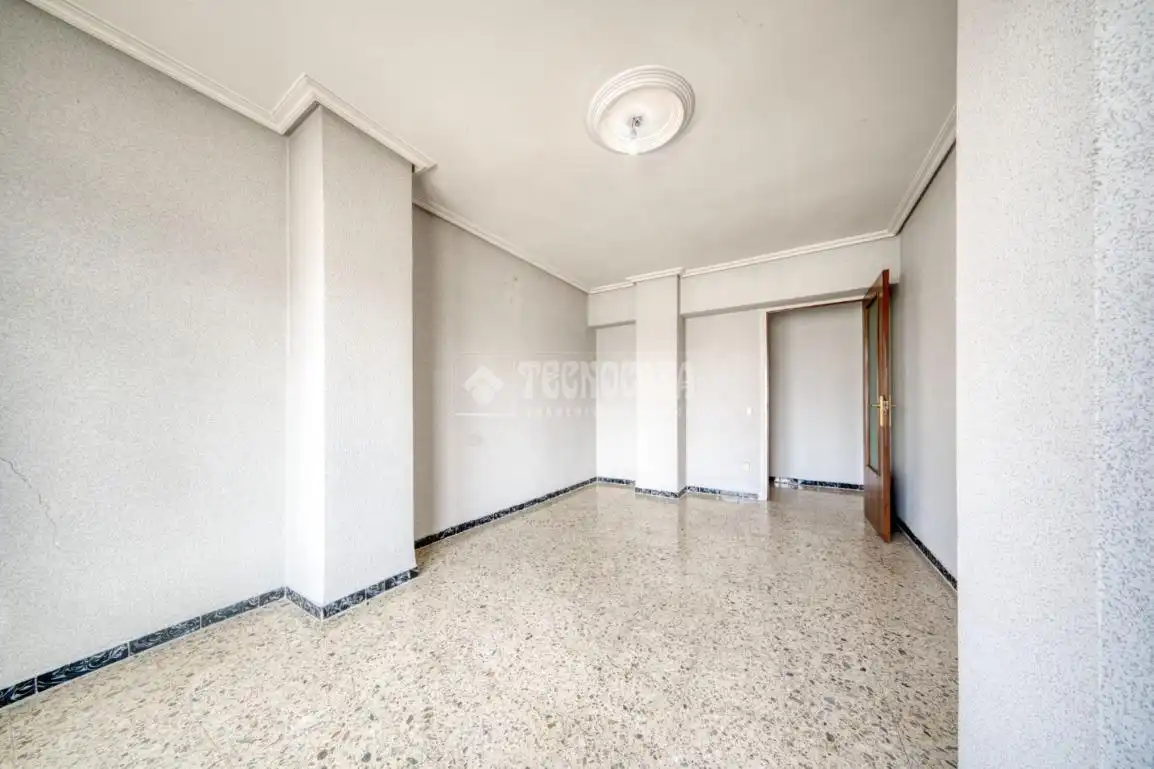 Habitación de Piso en venta en Valladolid con Calefacción