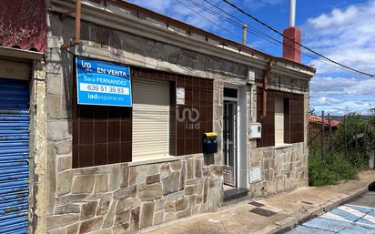 Vista exterior de Casa o xalet en venda en Villaquilambre amb Calefacció