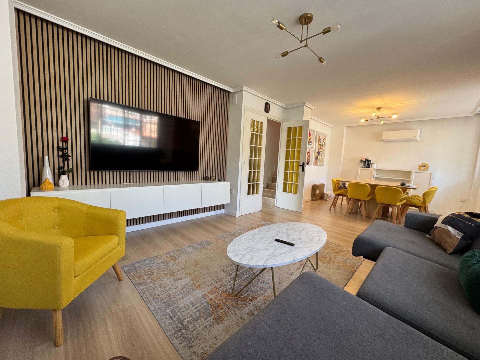 Sala de estar de Casa o chalet de alquiler en Torrent con Aire acondicionado, Calefacción y Jardín privado