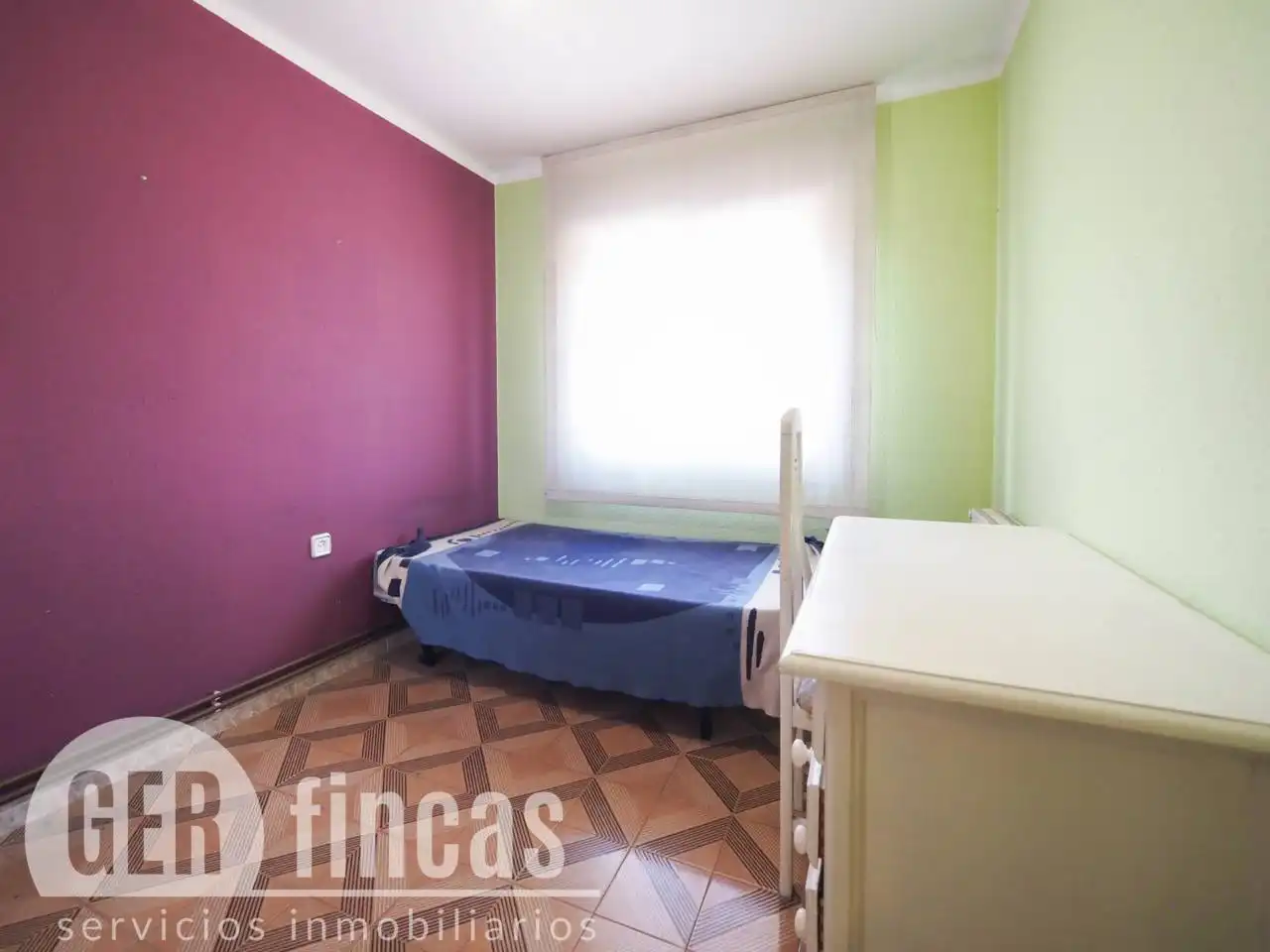 Dormitori de Pis en venda en Terrassa amb Calefacció